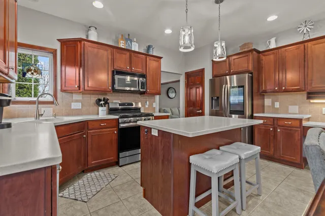 $465,000 | 4027 East Glory Lane, Appleton, WI 54913