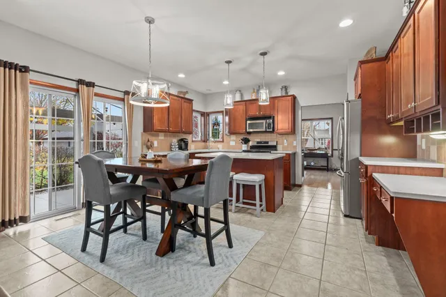 $465,000 | 4027 East Glory Lane, Appleton, WI 54913