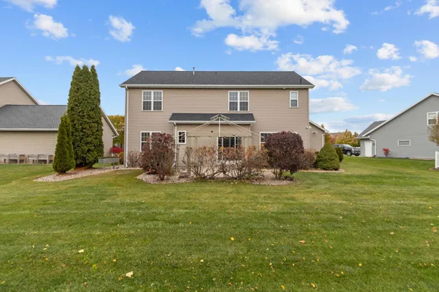 $465,000 | 4027 East Glory Lane, Appleton, WI 54913