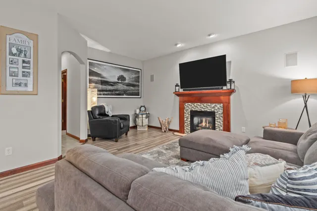 $465,000 | 4027 East Glory Lane, Appleton, WI 54913