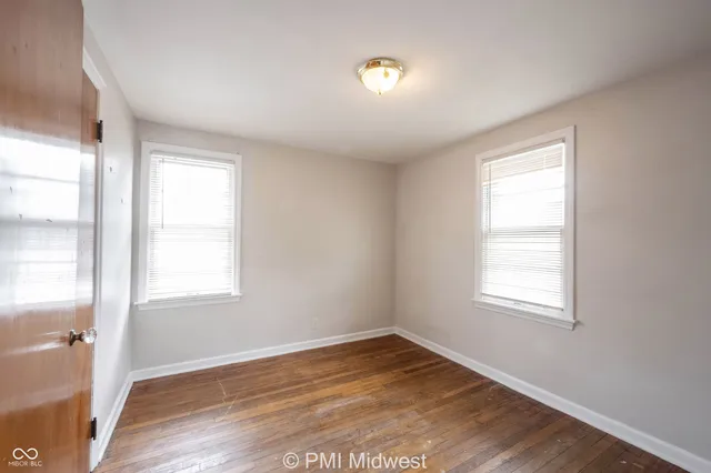 $990 | 1401 North Alton Avenue, Indianapolis, IN 46222