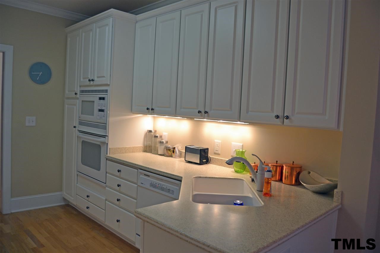 3701 Baron Cooper Pass, Unit 305 Raleigh, NC 27612 - Photo 4 of 21 Gallery Image 4