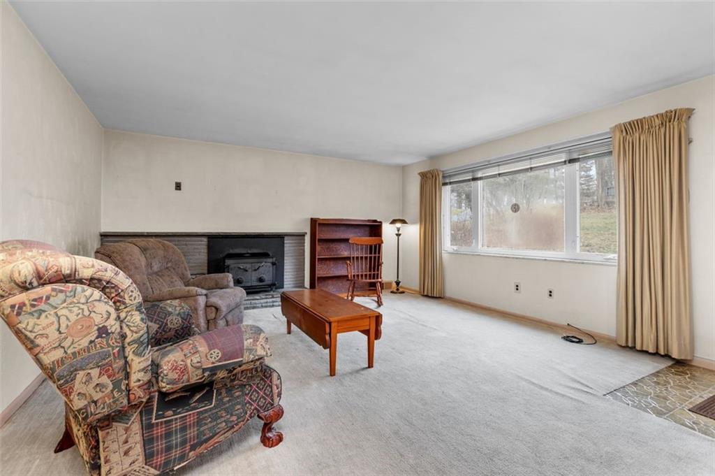3323 Jackson Road Gibsonia, PA 15044 - Photo 3 of 28 Gallery Image 3