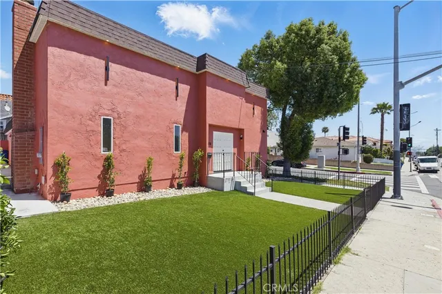 $1,099,000 | 1010 West 13th Street, San Pedro, CA 90731