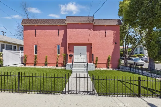 $1,099,000 | 1010 West 13th Street, San Pedro, CA 90731