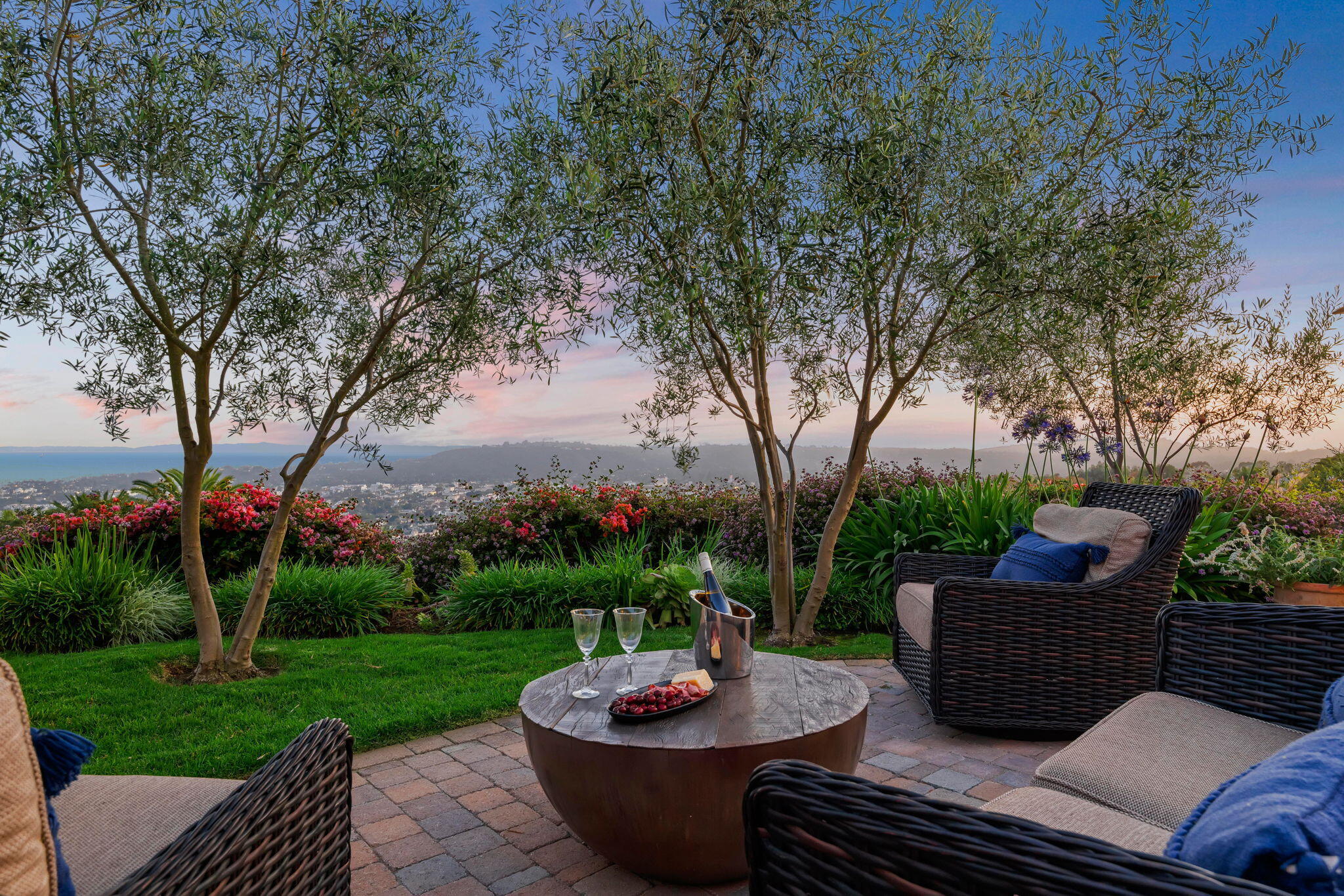 1144 Arbolado Road Santa Barbara, CA 93103 - Photo 9 of 40 11-Front Patio (twilight)