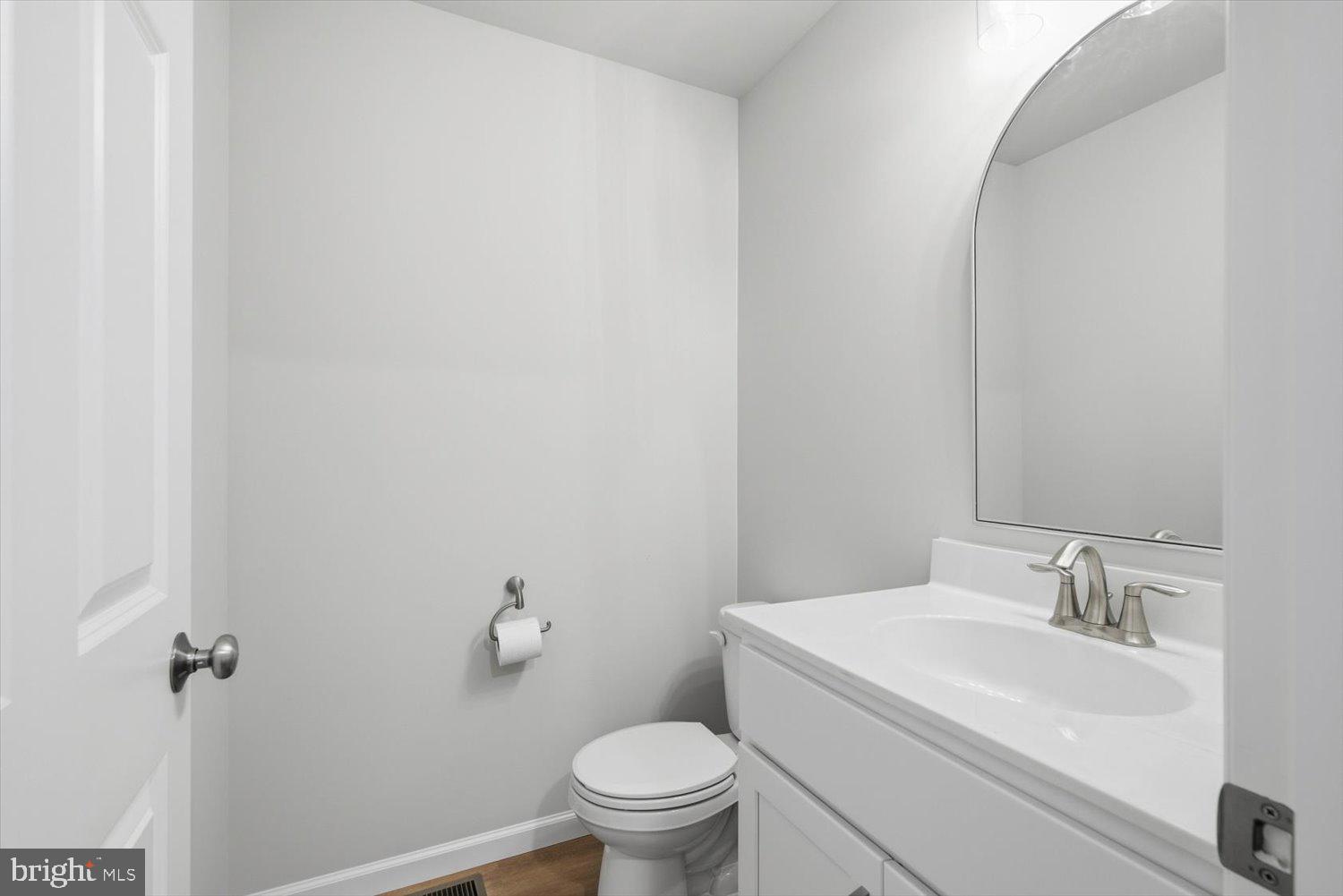 228 Hockersville Road Hershey, PA 17033 - Photo 18 of 36 a bathroom with a sink toilet and a mirror