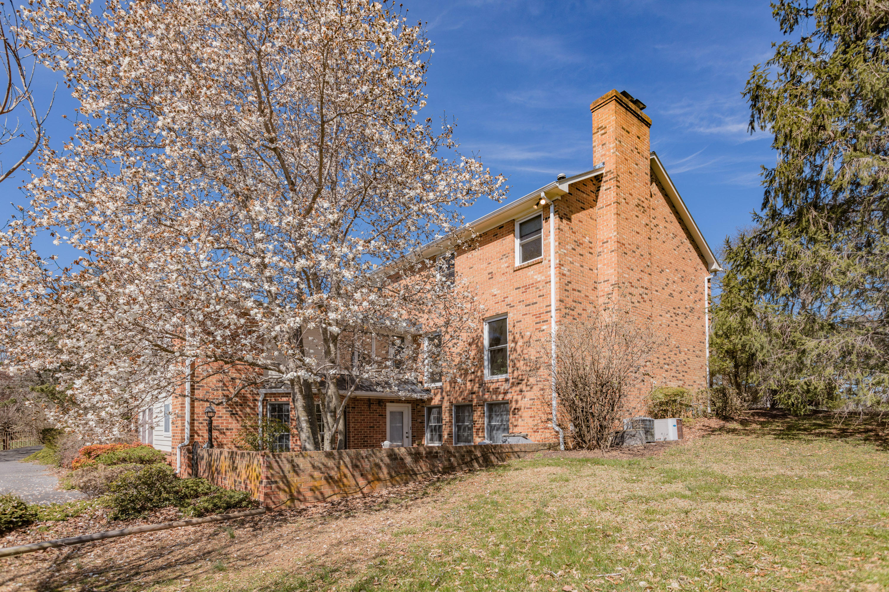 815 Ross Road Lexington, VA 24450 - Photo 8 of 57 8