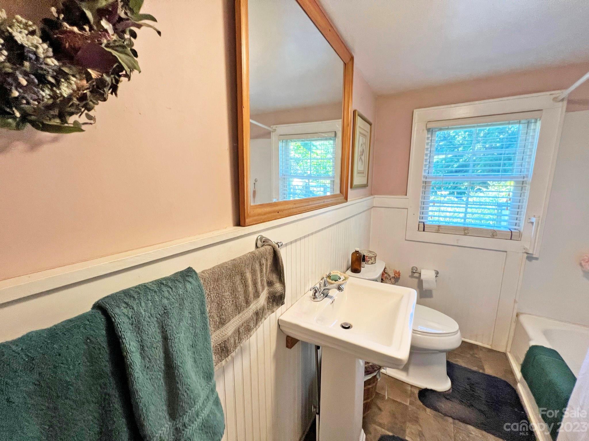 3390 Revere Road Marshall, NC 28753 - Photo 14 of 34 Gallery Image 14