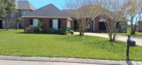 $350,000 | 168 River Oaks Drive, Laplace, LA 70068