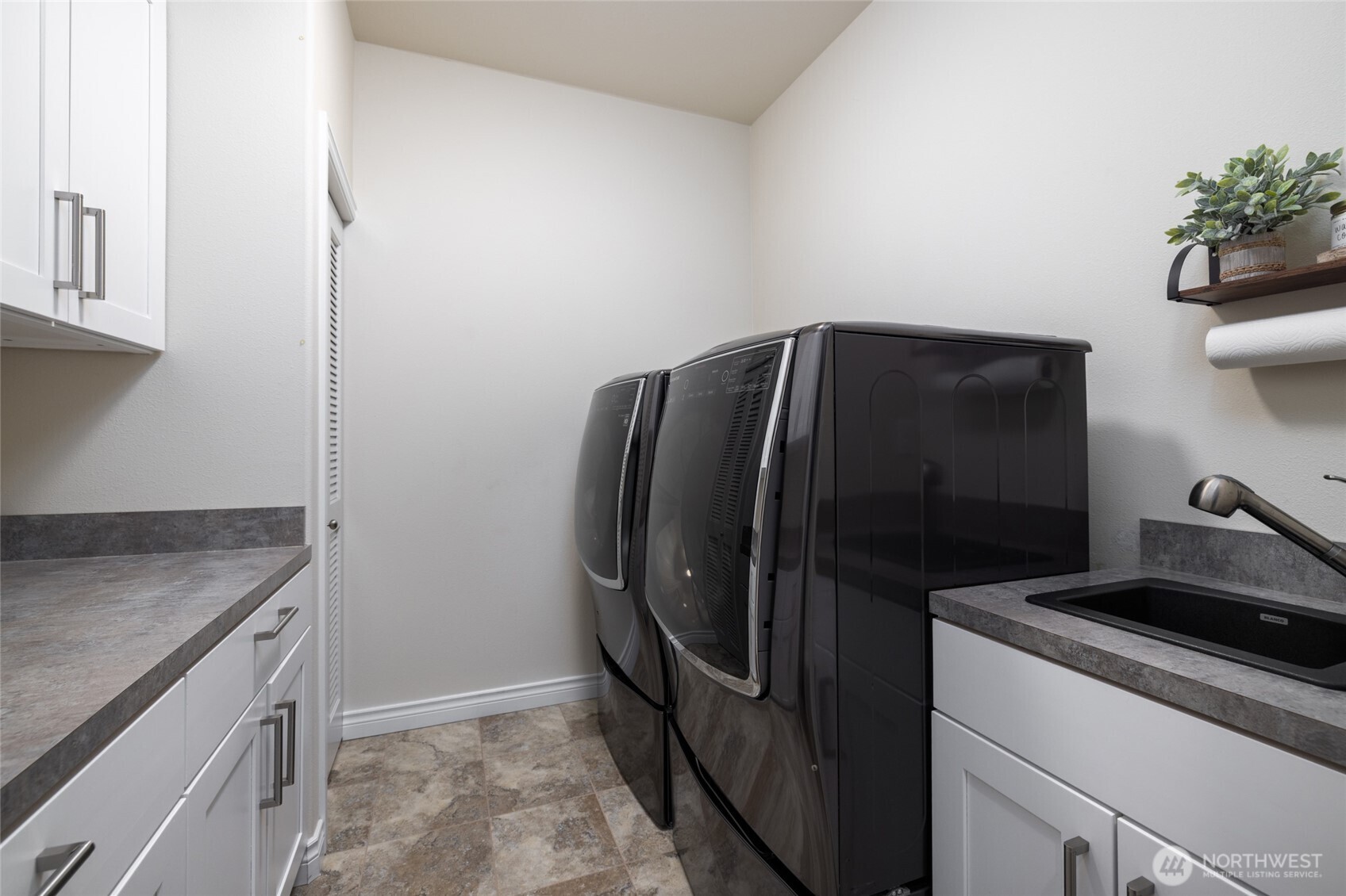 13837 Bayview Road Mount Vernon, WA 98273 - Photo 20 of 37 Gallery Image 20