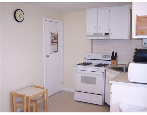 90 Hooper Road, Unit 90 Dedham, MA 02026 - Photo 6 of 13 Gallery Image 6