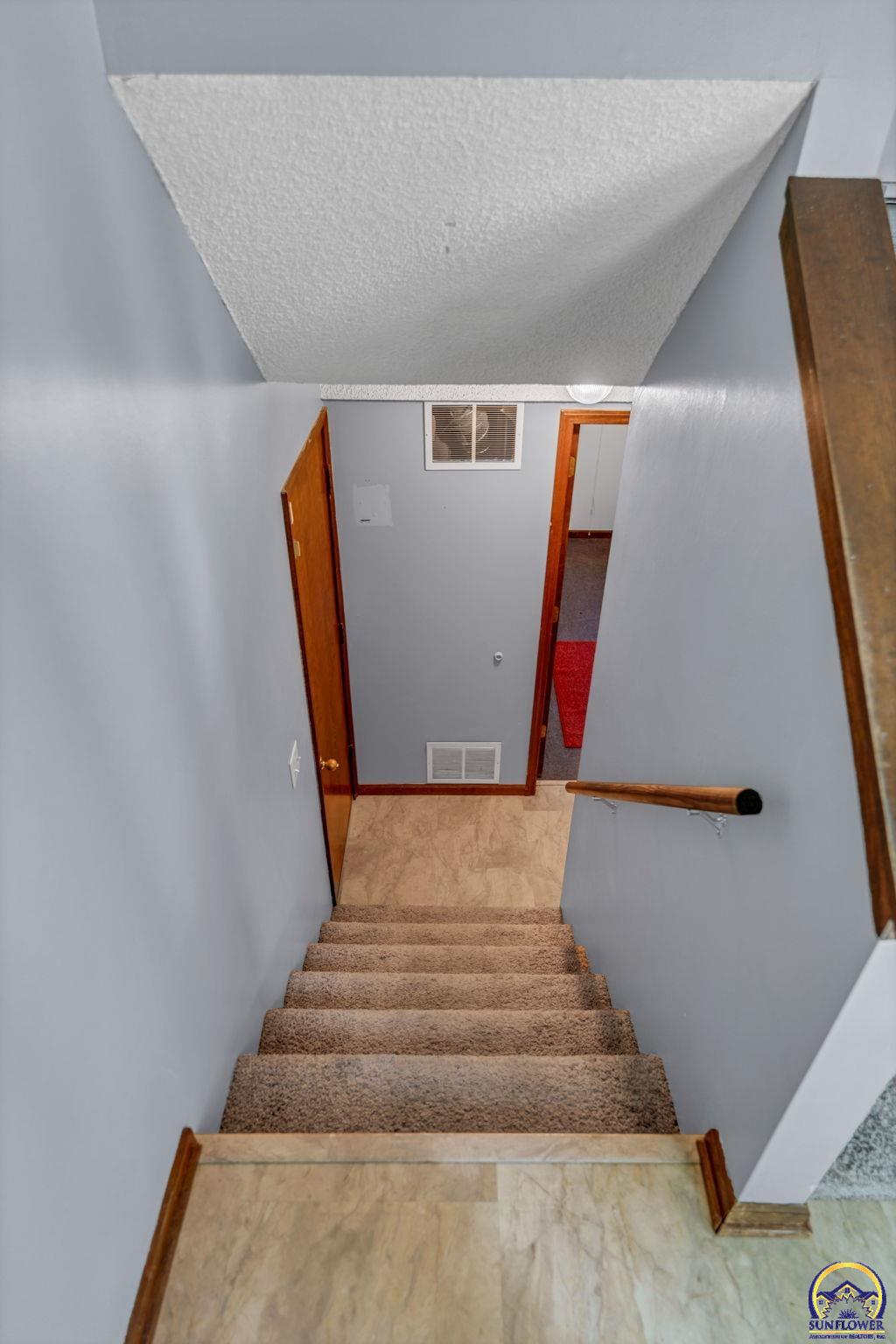 5964 Southwest 23rd Terrace Topeka, KS 66614 - Photo 23 of 43