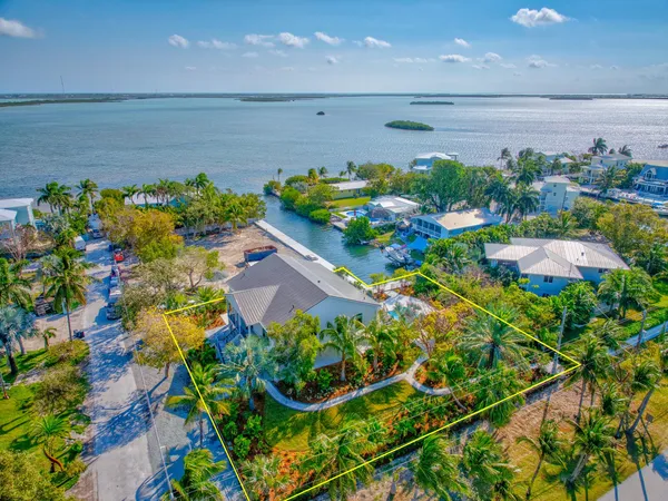 $2,299,999 | 17210 Angelfish Lane, Sugarloaf, FL 33042