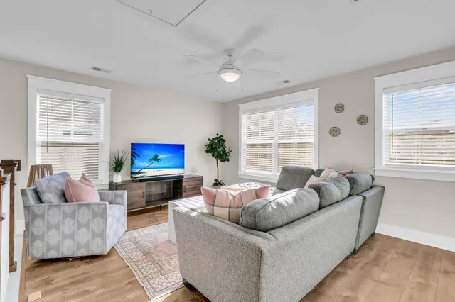 $819,000 | 1108 Oak Bluff Avenue, Charleston, SC 29492