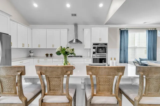 $819,000 | 1108 Oak Bluff Avenue, Charleston, SC 29492