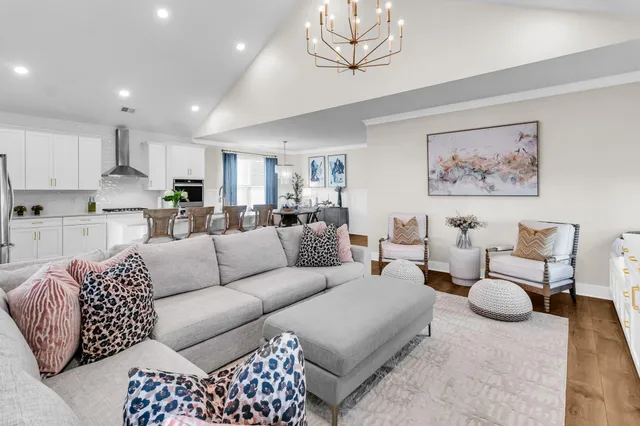 $819,000 | 1108 Oak Bluff Avenue, Charleston, SC 29492