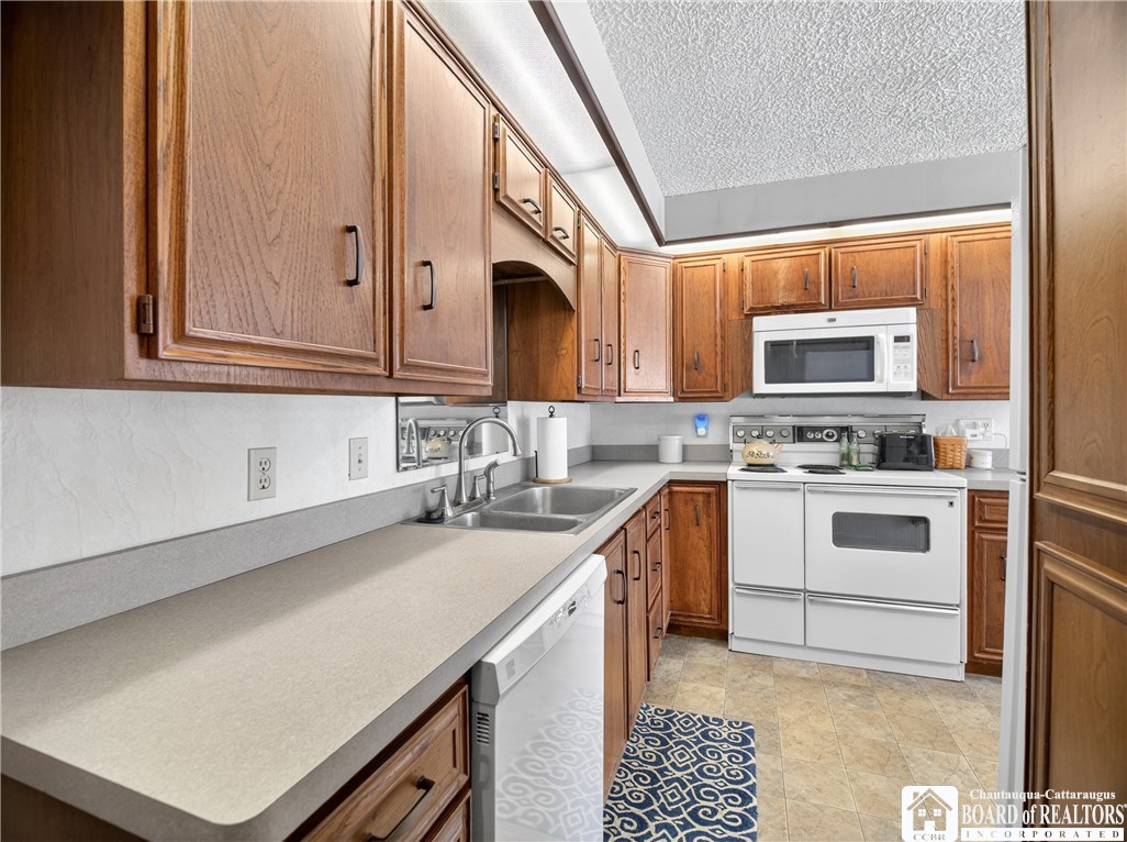 24 Prospect Street Hanover, NY 14062 - Photo 9 of 46