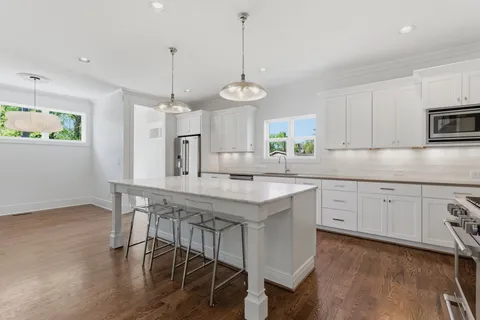 $1,590,000 | 98 44th Avenue North, Nashville, TN 37209