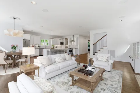 $1,590,000 | 98 44th Avenue North, Nashville, TN 37209