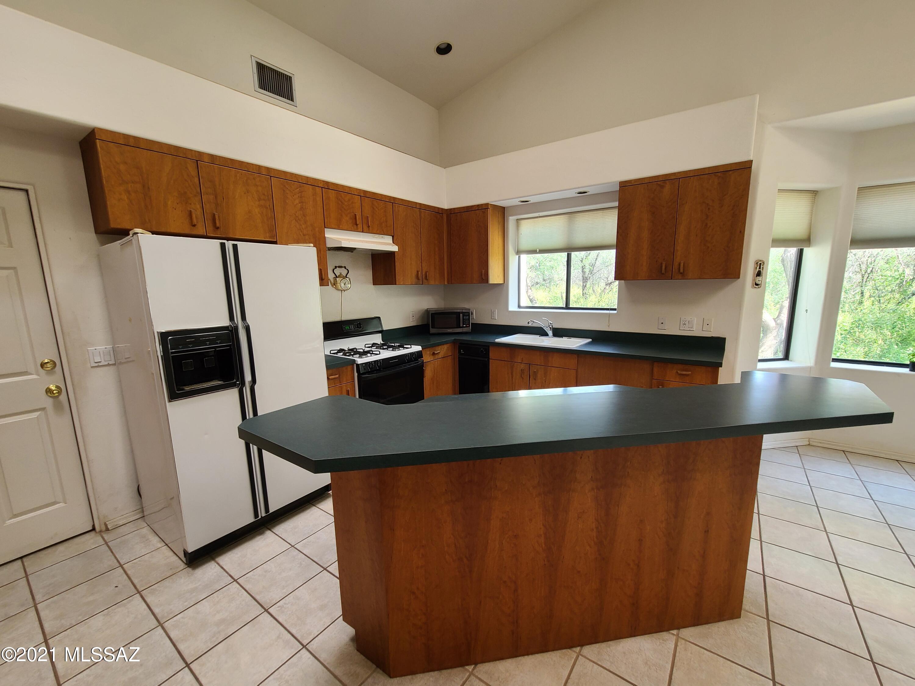 10858 East Tanque Verde Road Tucson, AZ 85749 - Photo 5 of 22 Gallery Image 5