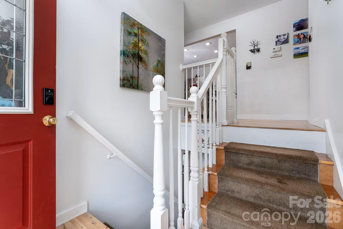 124 Oak Hill Road Candler, NC 28715 - Photo 3 of 29 a view of entryway