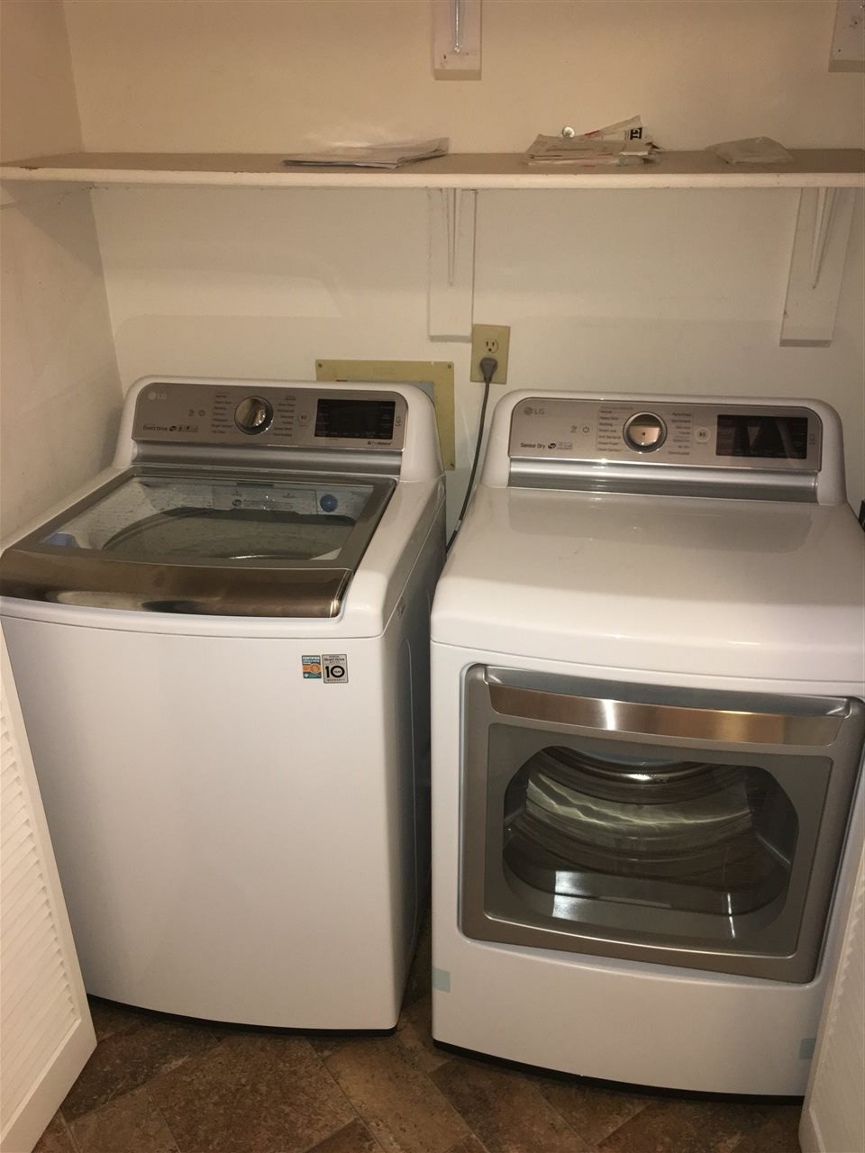 4631 Timbermill Court, Unit 302 Raleigh, NC 27612 - Photo 14 of 17 LG units about 1.5 years; 10 year warranty for Direct Drive Washer. SS tub for washer, SS dryer drum with Sensor Drying.