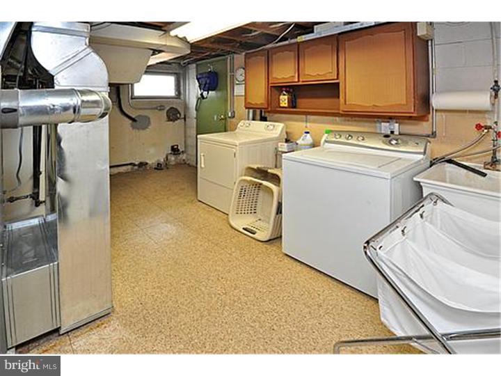 12231 Medford Road Philadelphia, PA 19154 - Photo 11 of 19 Laundry Room