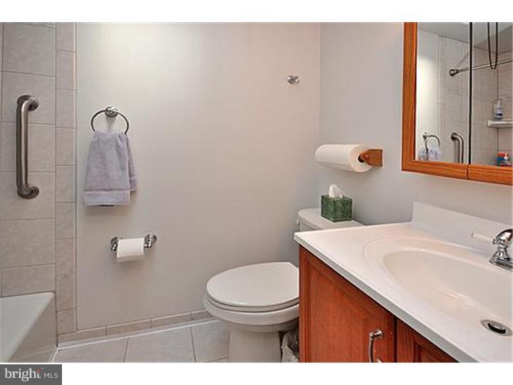 12231 Medford Road Philadelphia, PA 19154 - Photo 14 of 19 Bathroom