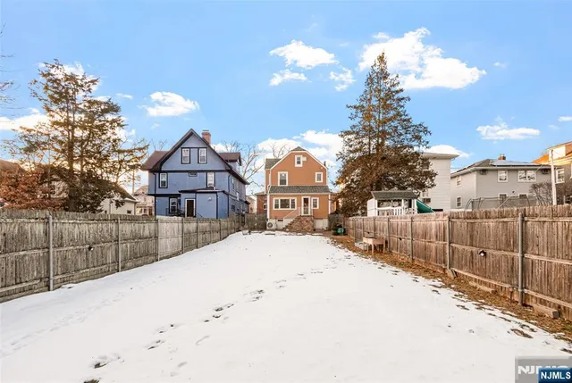 $599,000 | 313 Elm Avenue, Bogota, NJ 07603