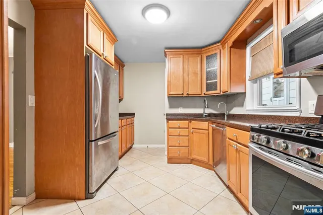 $599,000 | 313 Elm Avenue, Bogota, NJ 07603