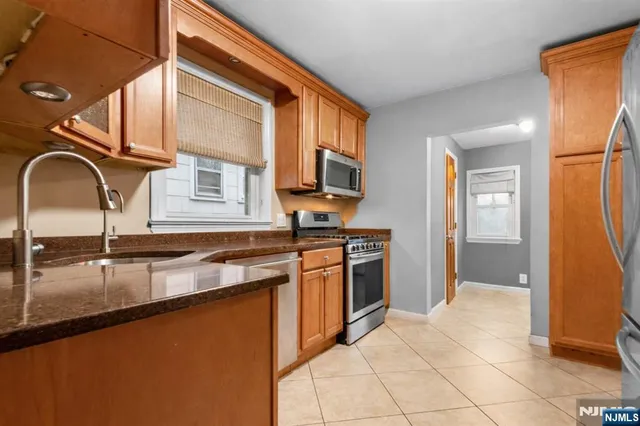 $599,000 | 313 Elm Avenue, Bogota, NJ 07603