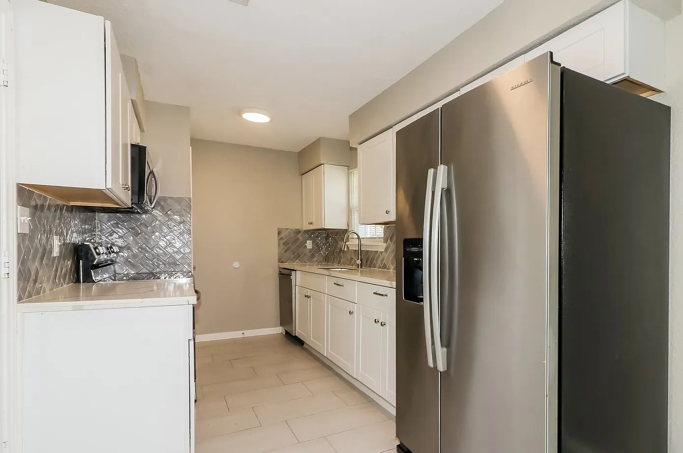 16739 Forest Bend Avenue Friendswood, TX 77546 - Photo 5 of 15