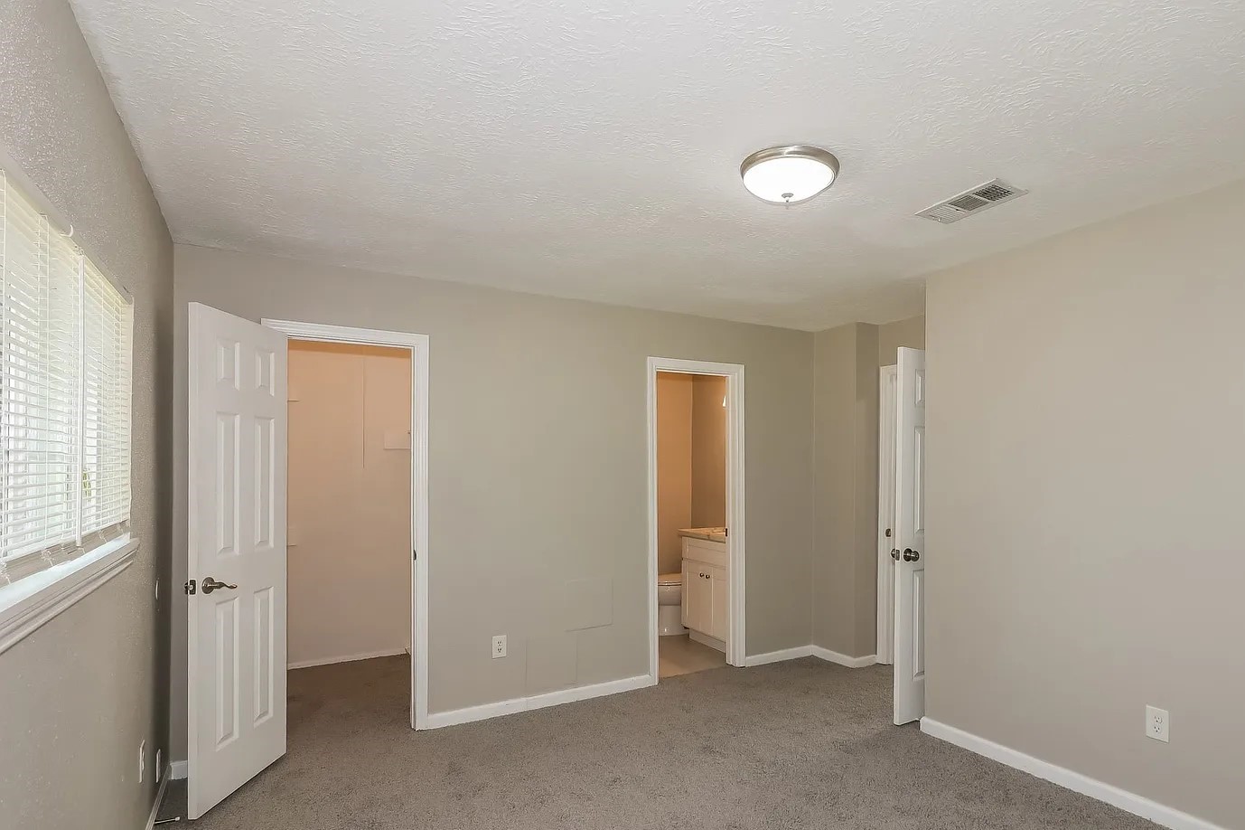 16739 Forest Bend Avenue Friendswood, TX 77546 - Photo 8 of 15