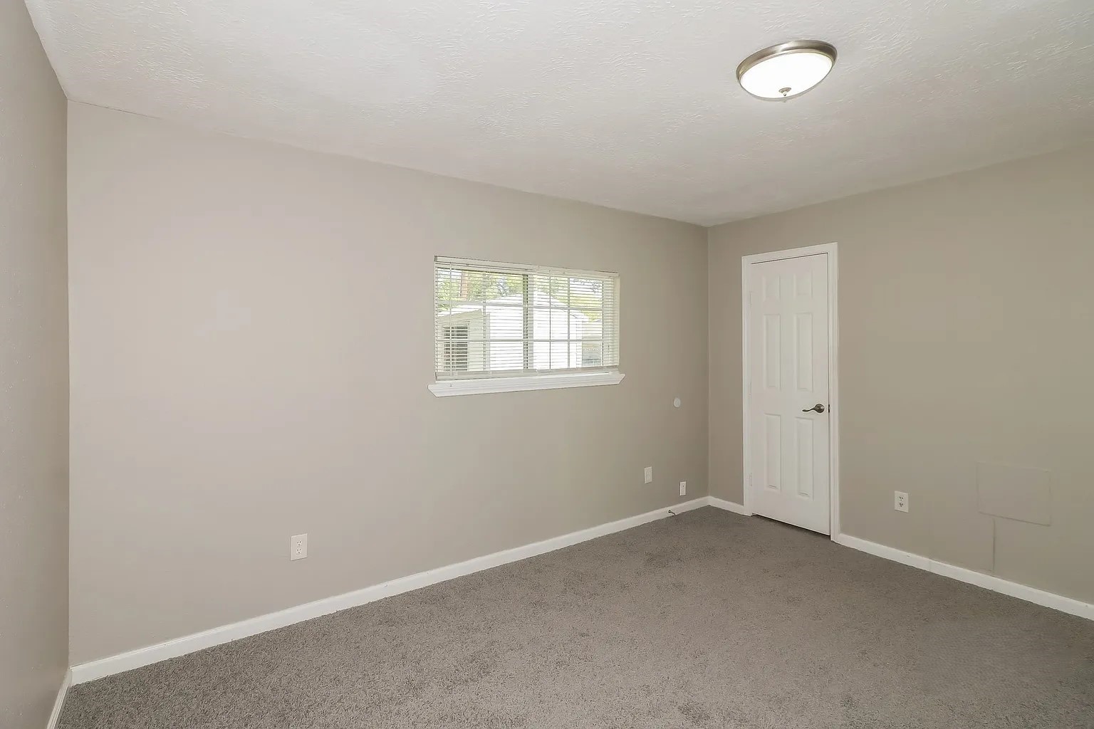 16739 Forest Bend Avenue Friendswood, TX 77546 - Photo 9 of 15