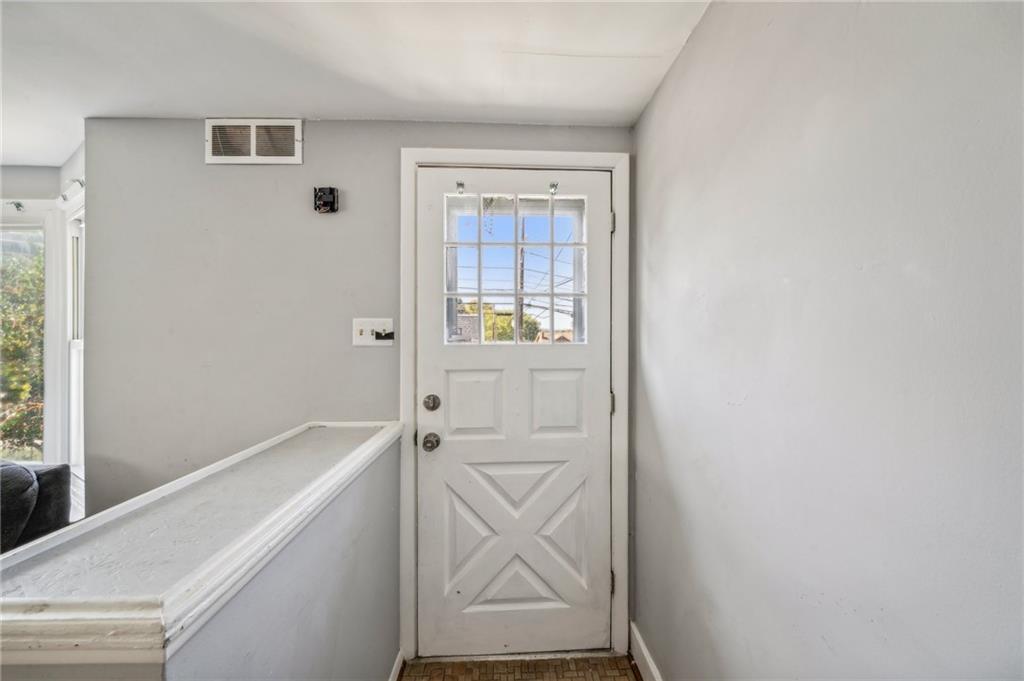 5742 Verona Road Verona, PA 15147 - Photo 8 of 32 Gallery Image 8