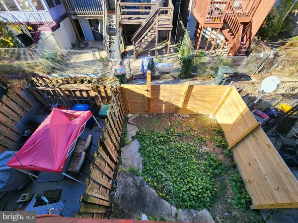 a view of an outdoor space