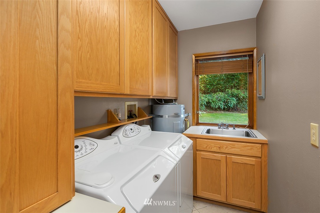 26825 Hake Road Southwest Vashon, WA 98070 - Photo 16 of 25 Gallery Image 16