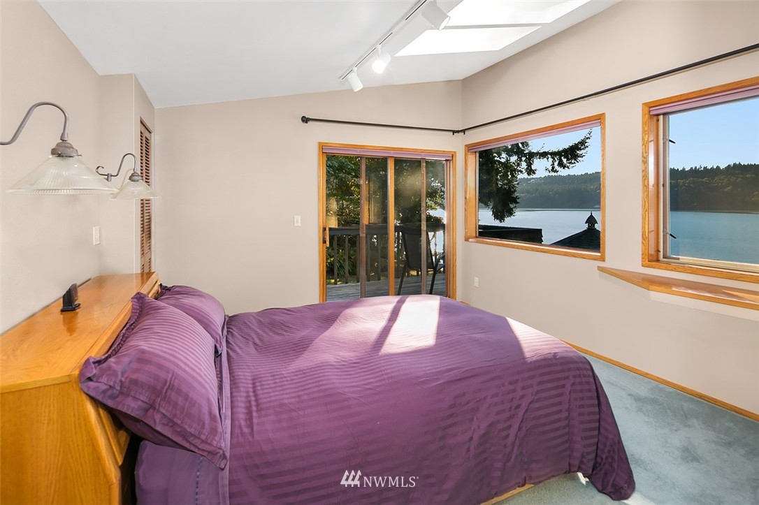 26825 Hake Road Southwest Vashon, WA 98070 - Photo 18 of 25 Gallery Image 18