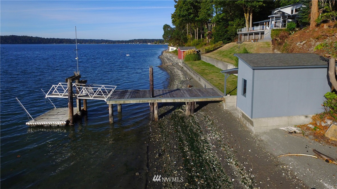 26825 Hake Road Southwest Vashon, WA 98070 - Photo 4 of 25 Gallery Image 4