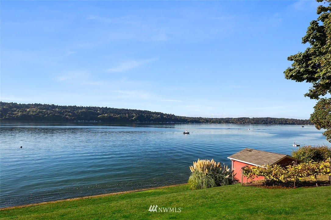 26825 Hake Road Southwest Vashon, WA 98070 - Photo 5 of 25 Gallery Image 5