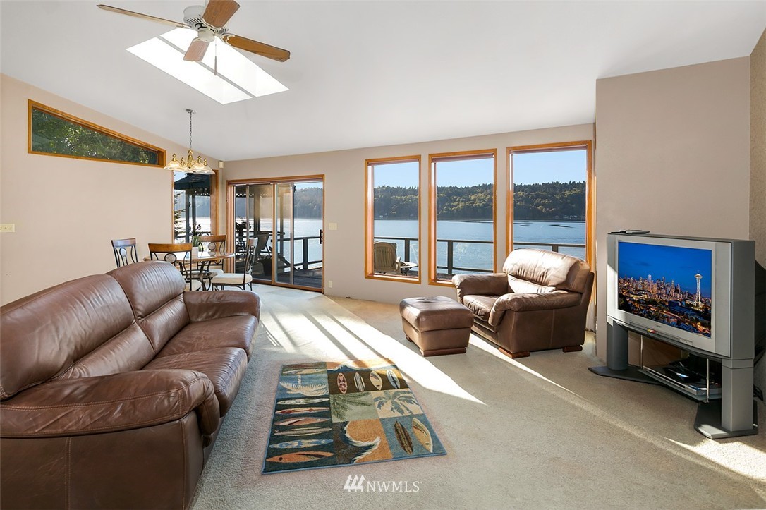 26825 Hake Road Southwest Vashon, WA 98070 - Photo 8 of 25 Gallery Image 8