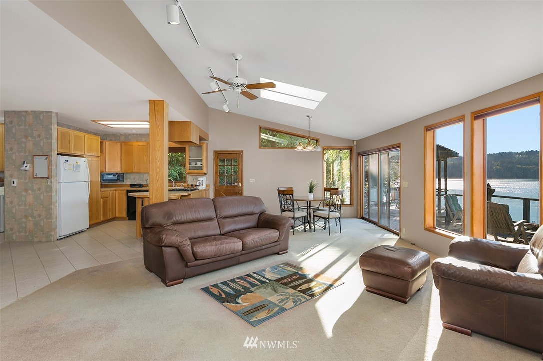 26825 Hake Road Southwest Vashon, WA 98070 - Photo 10 of 25 Gallery Image 10