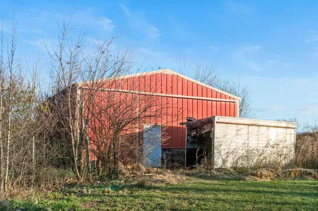 $895,000 | 28766 West Burnett Road, McHenry, IL 60051