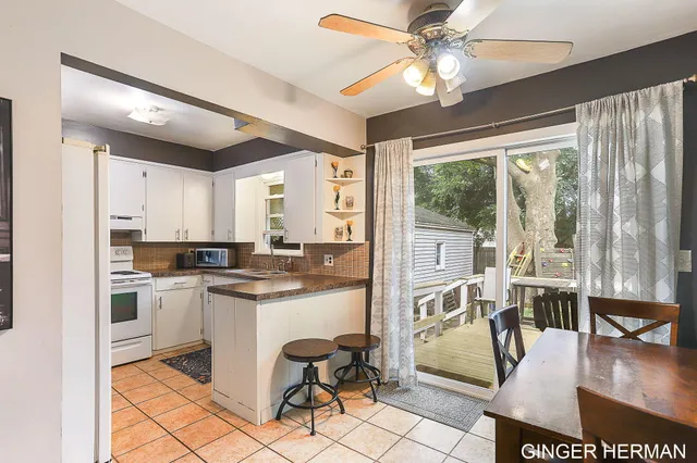 $279,900 | 3457 Collingwood Avenue Southwest, Wyoming, MI 49519