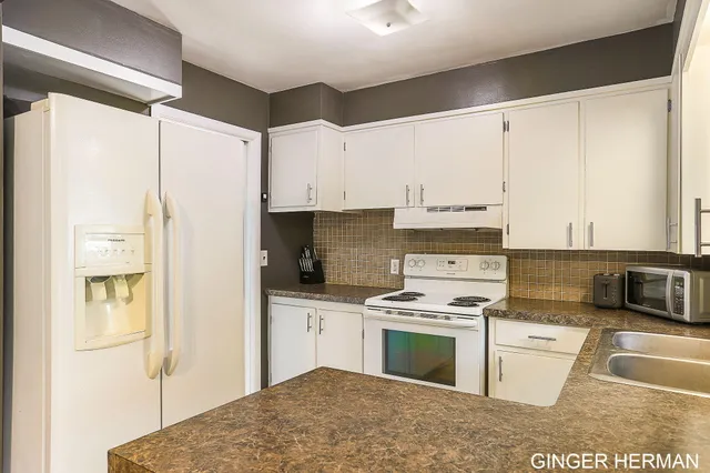 $279,900 | 3457 Collingwood Avenue Southwest, Wyoming, MI 49519