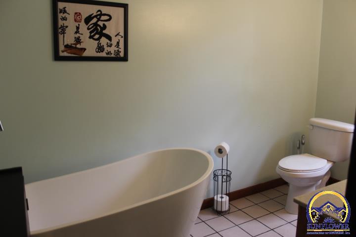 301 North Cedar Street Overbrook, KS 66524 - Photo 24 of 75