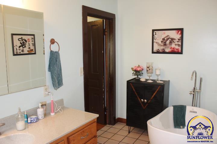 301 North Cedar Street Overbrook, KS 66524 - Photo 25 of 75