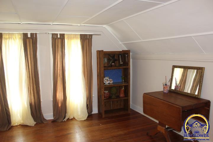 301 North Cedar Street Overbrook, KS 66524 - Photo 37 of 75