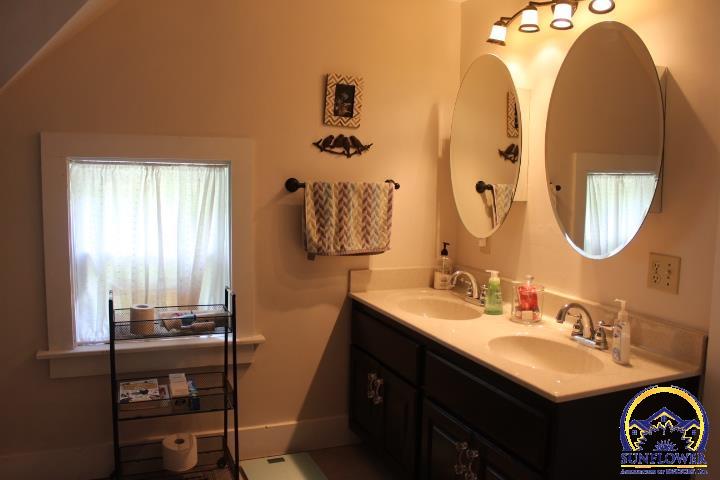 301 North Cedar Street Overbrook, KS 66524 - Photo 41 of 75